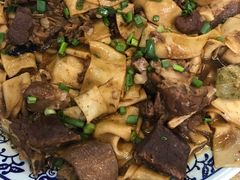 -壹阁胡羊焖饼(特色小吃街店)