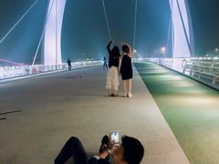 -南京眼步行桥