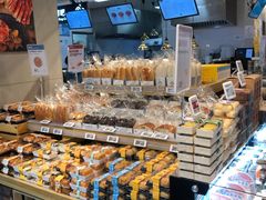 面包甜点陈列柜-盒马鲜生(丁香国际店)