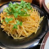 食面食的，味道还可以，店员很有礼貌。最喜欢凉拌土豆丝