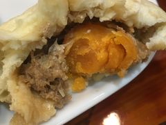 咸蛋黄超人包-老陶包子铺(南大西南村店)