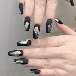 -花岐款式专研健康美甲沙龙
