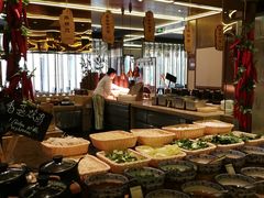 自助取餐区-大中华希尔顿酒店-念自助餐·嗨啤·小龙虾