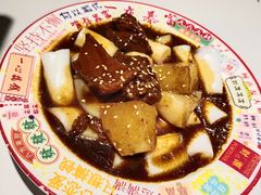 牛腩蒸猪肠粉-喜势点·糖沙翁手工茶点·本地人茶居(永庆坊店)