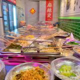 深夜地摊麻辣烫：大鼎地摊串串的市井美味之旅！