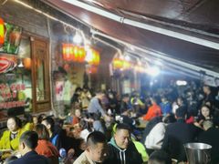 等位区-老船夫石锅苗苗鱼·老字号(三道堰总店)