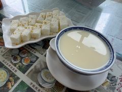 -周大娘牛乳(旧寨古村总店)