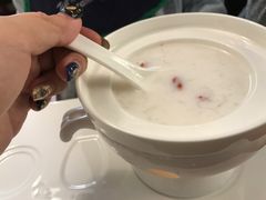 -燕庭·纯燕窝·甜品下午茶(南京西路店)