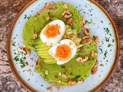 牛油果煮蛋吐司-RAC BAR(安福路店)