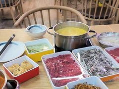 -杨老板·海鲜集市火锅·鲜切牛肉(中防万宝店)