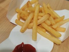 -麦当劳(民盈·国贸城店)