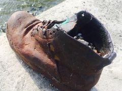 -多瑙河畔鞋履雕塑