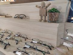 -Trend1881视光·蔡司视觉(领展广场店)