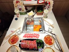 -海底捞火锅(中商百货夜宵主题店)