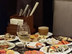-广州万富希尔顿酒店·感趣自助餐厅·金秋蟹宴生蚝海鲜刺身
