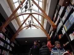 -钟书阁(松江泰晤士小镇店)