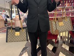 -Gucci(时代广场店)