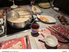 -尚尚仙·酸汤猪手·猪肚鸡火锅(华联万柳购物中心店)