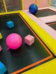 -雅乐达儿童乐园(海韵广场店)