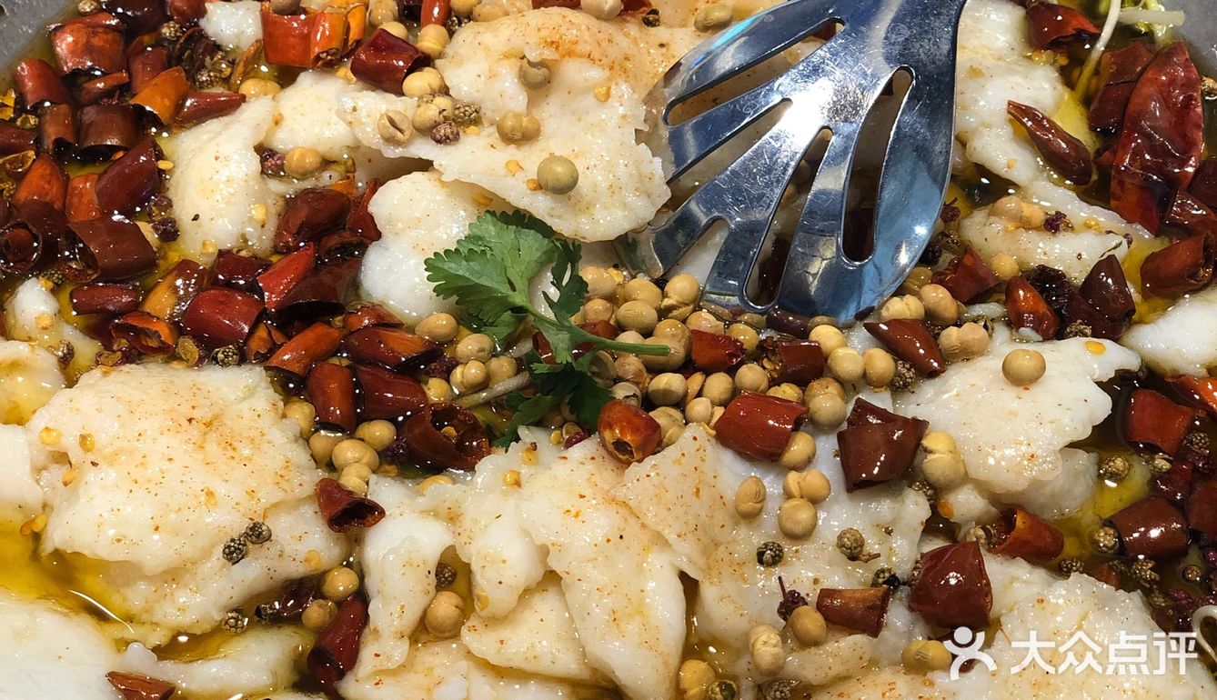 个人特别喜欢这个藕，脆脆的，带点辣，特别下饭