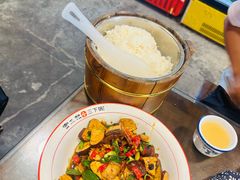 -富正毅三下锅·湘西韵味(天门山索道店)