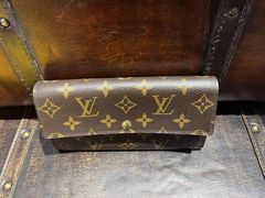 -小飞侠奢侈品回收 寄卖 养护(宝山宝龙广场店)