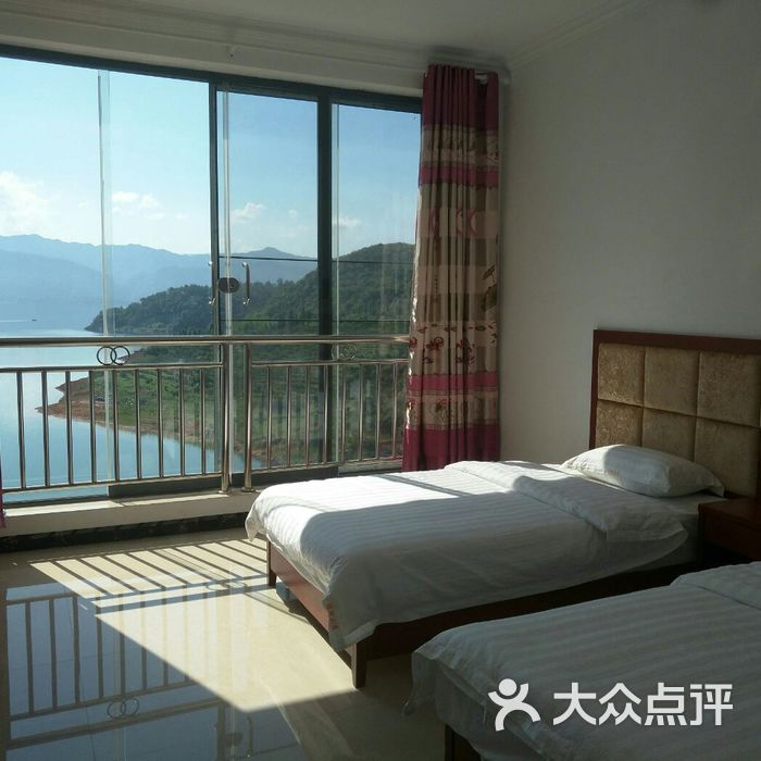 资兴市白廊镇临湖山庄