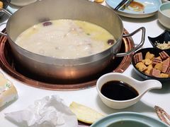 -洪氏嗨捞·猪肚鸡火锅(阳光天地店)