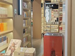 -新华书店(泉城路店)