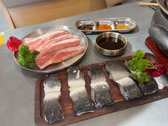 金牌鳗鱼半条-围炉肉舍•炭烤活鳗•丹东海鲜烤肉(步行街店)