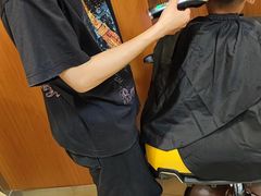 -首脑美容美发化妆美甲培训学校(龙岗校区)