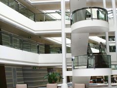 -上海滴水湖皇冠假日酒店