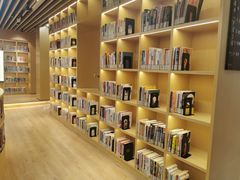 -漕河泾街道图书馆(漕河泾社区文化活动中心店)