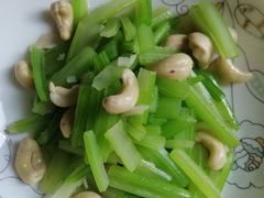 -爱月宝月嫂育儿嫂(太原店)