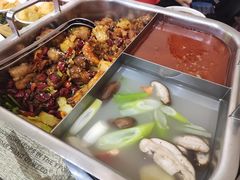 -鸡遇虾煲干锅火锅(小寨金莎店)