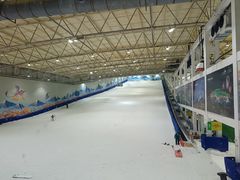 -乔波室内滑雪场