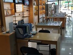 -何氏眼科视光中心·眼镜·配镜(汇泉东路店)