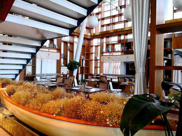 very lucky 微来餐厅-"【口味】西餐,饭后来店小坐一会,所以只点.