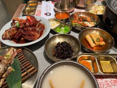-草家酱蟹炭火烤肉店(珲春南路一店)