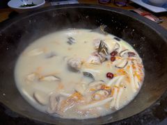 -咕嘟草帽鱼·牛奶一样的鲜鱼汤(天鹅湖万达广场店)