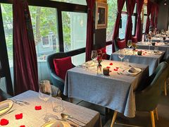 -弦月窗LUNETTE BY AMANDA(复兴路店)