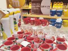 -m豆巧克力世界(上海世茂广场店)