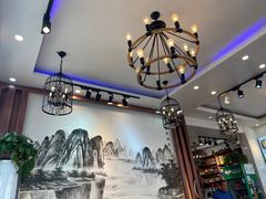 -梁姐啤酒鱼(兴坪古镇店)