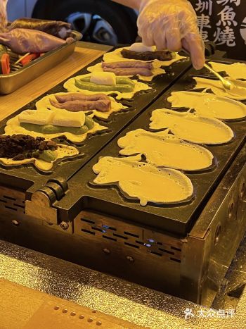 在宝安很少有鲷鱼烧 偶然在翻身夜市发现一辆卖钓鱼烧的