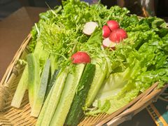 -曼听小寨海鲜烧烤·大连辣炒大王(盖州街店)