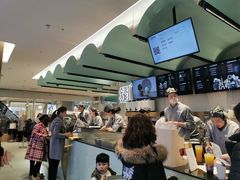 -奈雪的茶(亨特国际广场店)