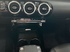 -宁波之星奔驰4S店(海曙店)