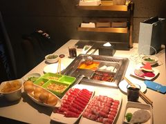 -海底捞火锅鲜切牛肉主题店(长寿路店)