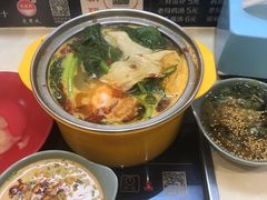 -烫煮风旋转涮吧自助小火锅(洪楼大润发店)