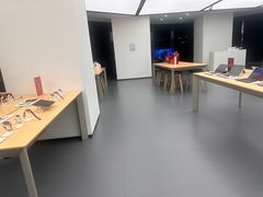 -华为授权体验店(中山公园来福士)